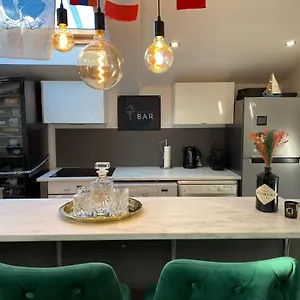 Welcome To Matteo's Bar - Place Massena 5min Apartment