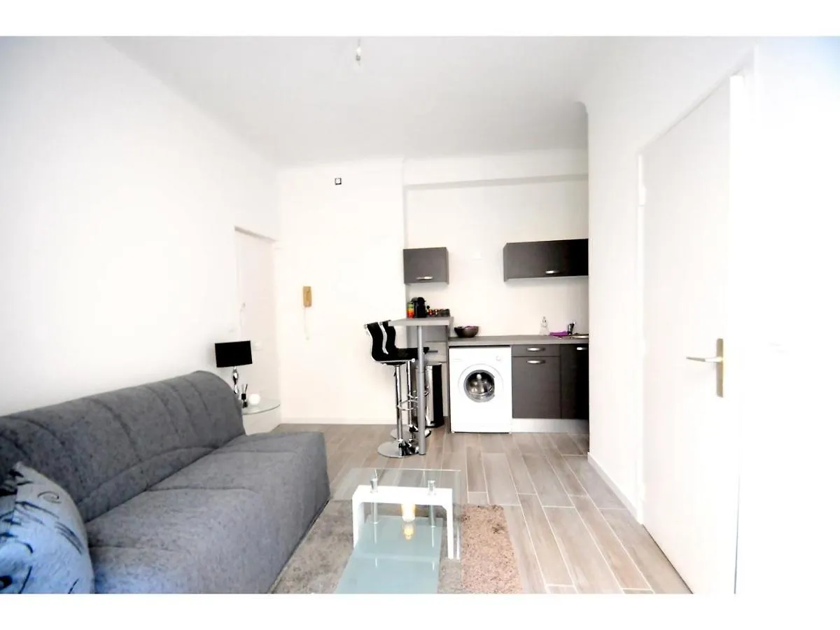Apartment Superbe Studio Meuble Cosy Avec Lit Superconfort Au Calme Jean Medecin Nice France